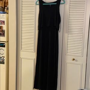 Keyhole back black maxi dress